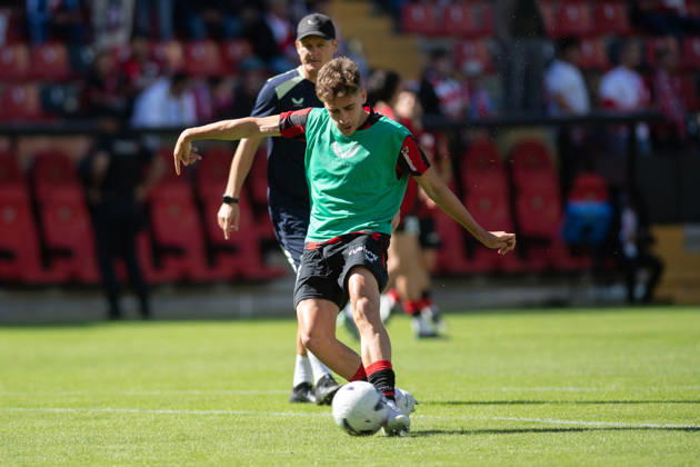 ESP LaLiga EA Sports Rayo Vallecano vs. Athletic Club Robert Navarro of Athletic warms up during the LaLiga EA Sports match between Rayo Vallecano and Athletic Club, played at Vallecas Stadium in Madrid on October 10, 2026, in Spain. Spanish Soccer Copyright: xAgenciaxLOFx
