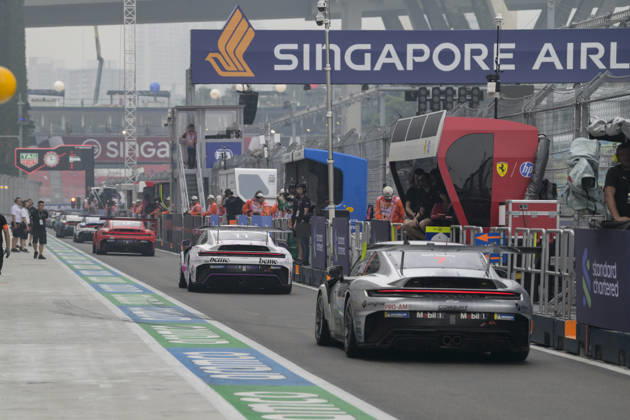 October 10, 2026, Singapore, Tamilnadu, Singapore: Porsche Carerra cars in the pit lane before qualifying Saturday 10th October , Singapore Grand Prix 2026, Marina Bay Street Circuit. Singapore Singapore - ZUMAc251 20261010_znp_c251_032 Copyright: xVikramxChandrasekarx
