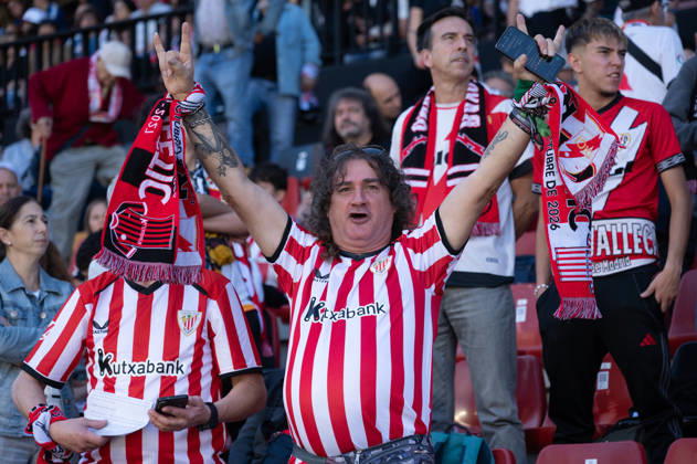 ESP LaLiga EA Sports Rayo Vallecano vs. Athletic Club: An Athletic Club fan during the LaLiga EA Sports match between Rayo Vallecano and Athletic Club, played at Vallecas Stadium in Madrid on October 10, 2026, in Spain. Spanish Soccer Copyright: xAgenciaxLOFx