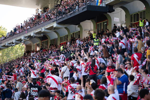 ESP LaLiga EA Sports Rayo Vallecano vs. Athletic Club: Rayo Vallecano fans protesting against Raúl Martín Presa, president of Rayo Vallecano, during the LaLiga EA Sports match between Rayo Vallecano and Athletic Club played at Vallecas Stadium in Madrid on October 10, 2026, in Spain. Spanish Soccer Copyright: xAgenciaxLOFx