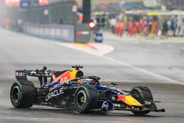 2026 Formula 1 Singapore Grand Prix - Sprint MAX VERSTAPPEN 1 (NED) of Oracle Red Bull Racing (Red Bull Racing RB22) during Qualifying day on Saturday during the Formula 1 Singapore Airlines Singapore Grand Prix 2026 at Marina Bay Street Circuit, Singapore, on October 10, 2026. Photo by Antoine LAPEYRE Reveries Agency via ABACAPRESS.COM Singapore Singapore  Copyright: xAntoinexLapeyre ReveriesxAgency ABACAx