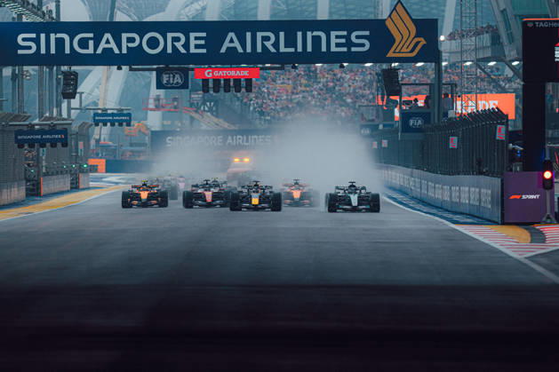 Formula 1 Singapore Airlines Singapore Grand Prix 3Max Verstappen (Oracle Red Bull Racing, 03) 63George Russell (Mercedes AMG Petronas Formula One Team, 63) 16Charles Leclerc (Scuderia Ferrari HP, 16) 44Lewis Hamilton (Scuderia Ferrari HP, 44) 1Lando Norris (McLaren Formula 1 Team, 01 ) 81Oscar Piastri (McLaren Formula 1 Team, 81) in Sprint Race at the Formula 1 Singapore Airlines Singapore Grand Prix 2026 10 10 2026 Copyright: xTomxBaigentx