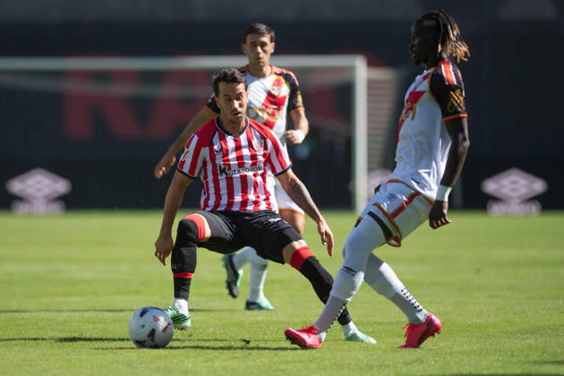 ESP LaLiga EA Sports Rayo Vallecano vs. Athletic Club Alejandro Berenguer Remiro of Athletic during the LaLiga EA Sports match between Rayo Vallecano and Athletic Club played at Vallecas Stadium in Madrid on October 10, 2026 in Spain Spanish Soccer Copyright: xAgenciaxLOFx