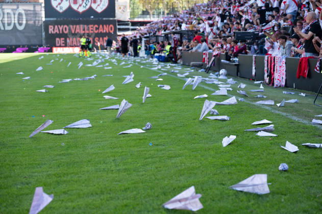 ESP LaLiga EA Sports Rayo Vallecano vs. Athletic Club Paper balls and paper airplanes were thrown in Vallecas as a form of protest against Rayo Vallecano president Martin Presa during the LaLiga EA Sports match between Rayo Vallecano and Athletic Club, played at Vallecas Stadium in Madrid on October 10, 2026, in Spain. Spain Soccer Copyright: xAgenciaxLOFx