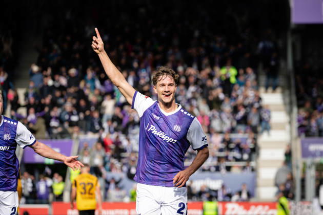 Goal celebration for the 1-1 equalizer by Robin Fabinski, 27, Osnabrück, VfL Osnabrück vs. SG Dynamo Dresden, soccer, 2. Bundesliga, Matchday 7, October 10, 2026. DFL regulations prohibit any use of photographs as image sequences and or quasi-video. Osnabrück, Lower Saxony, Germany Copyright: xkolbert-press MarcxNiemeyerx