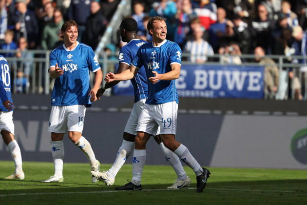 October 10, 2026, Soccer, 2. Bundesliga: SV Darmstadt 98 vs. Energie Cottbus; from left: Fynn Luca Lakenmacher (SV Darmstadt 98), Patric Pfeiffer (SV Darmstadt 98), and Yannik Luehrs (SV Darmstadt 98) are seen celebrating after scoring a goal to make the score 3–1. Copyright: HMBxMedia JoaquimxFerreira