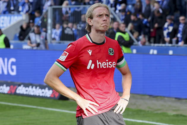 Stefan Teitur Thordarson of Hannover 96 looks disappointed during the 2. Bundesliga match between 1. FC Magdeburg and Hannover 96, Avnet Arena on October 10, 2026, in Magdeburg, Germany. Photo by Marco Steinbrenner, DeFodi Images. Stefan Teitur Thordarson of Hannover 96 looks dejected during the 2. Bundesliga match between 1 FC Magdeburg and Hannover 96 at Avnet Arena on October 10, 2026 in Magdeburg, Germany. Photo by Marco Steinbrenner, DeFodi Images. DFB and DFL regulations prohibit any use of photographs as image sequences and or quasi-video. Photo by Marco Steinbrenner, DeFodi Images.