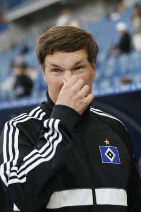 Coach Merlin Polzin of HSV in action during the Bundesliga match between TSG 1899 Hoffenheim and Hamburger SV at the PreZero Arena in Sinsheim, Germany, on October 10, 2026, Sinsheim, Germany, on October 10, 2026. DFB and DFL regulations prohibit any use of photographs as image sequences and or quasi-video, Copyright: HMBxMedia xHeikoxBecker