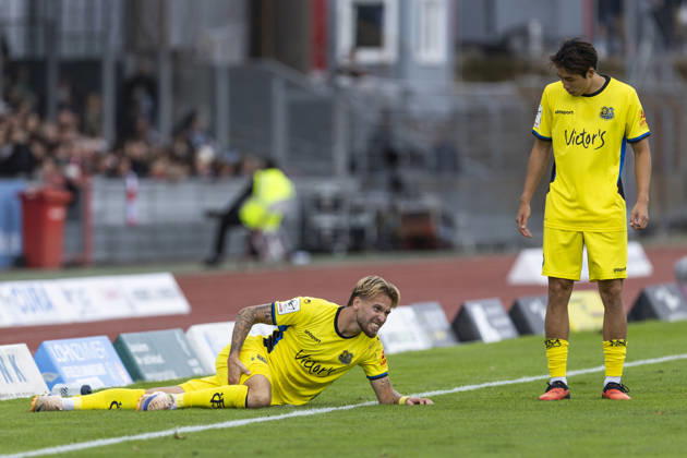 3rd Division, Fortuna Cologne 1 FC Saarbrücken 10 10 2026 Niko Bretschneider 1 FC Saarbrücken, 28, in pain, Seung Joon Lee 1 FC Saarbrücken, 16 off target 3rd Division, Fortuna Cologne 1 FC Saarbrücken, Matchday 8, on October 10, 2026, Südstadion, Cologne DFB regulations prohibit any use of photographs as image sequences and or quasi-video Copyright: xBEAUTIFULxSPORTS Meuselx
