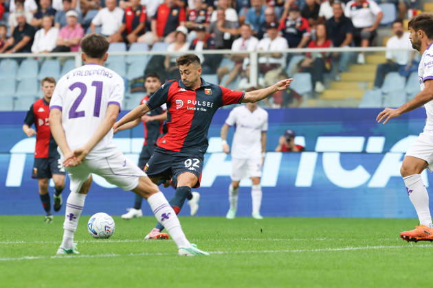 GenoaÕs Stephan El Shaarawy in action during the Serie A soccer match between Genoa and Fiorentina at the Luigi Ferraris Stadium in Genoa, Italy - Saturday, October 10, 2026. - Soccer .  Copyright: xTanoxPecoraro LaPressex