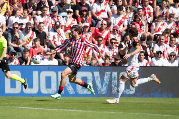 ESP LaLiga EA Sports Rayo Vallecano vs. Athletic Club: Yeray Alvarez of Athletic during the LaLiga EA Sports match between Rayo Vallecano and Athletic Club, played at Vallecas Stadium in Madrid on October 10, 2026, in Spain. Spanish Soccer Copyright: xAgenciaxLOFx