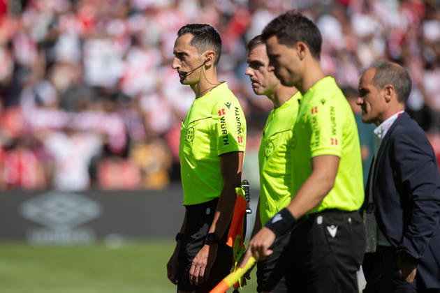 ESP LaLiga EA Sports Rayo Vallecano vs. Athletic Club Jose Maria Sanchez Martinez refereed the LaLiga EA Sports match between Rayo Vallecano and Athletic Club, played at Vallecas Stadium in Madrid on October 10, 2026, in Spain. Spanish Soccer Copyright: xAgenciaxLOFx