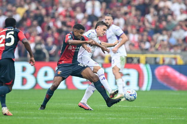 Genoa™s Junior Messias fights for the ball during the Serie A soccer match between Genoa and Fiorentina at the Luigi Ferraris Stadium in Genoa, Italy - Saturday, October 10, 2026. - Soccer . Copyright: xTanoxPecoraro LaPressex