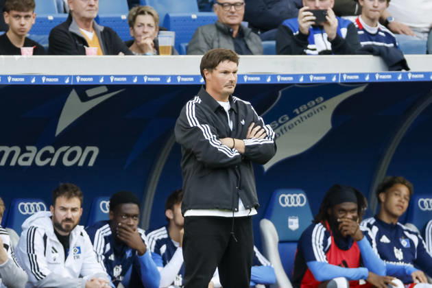 Merlin Polzin, Hamburger SV, Coach, Facial Expressions, Emotion, Germany, Soccer, Bundesliga 1, Matchday 5, 2026–2027, TSG Hoffenheim vs. Hamburger SV, October 10, 2026, Sinsheim SNP Arena, Germany Copyright: xGrantxHubbsx