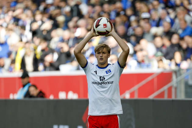 Louis Lemke, Hamburger SV, age 37 during a throw-in, Germany, soccer, Bundesliga 1, Matchday 5, 2026–2027, TSG Hoffenheim vs. Hamburger SV, October 10, 2026, Sinsheim SNP Arena, Germany Copyright: xGrantxHubbsx