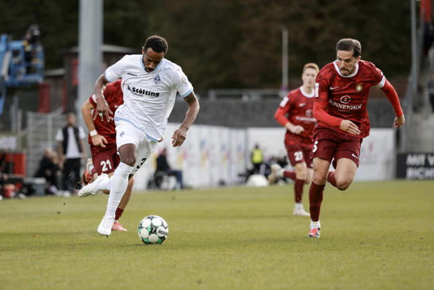 October 10, 2026, xhettx, Soccer 3rd Division, SG Sonnenhof Grossaspach vs. SV Waldhof Mannheim, Noah Sarenren Bazee (SV Waldhof Mannheim), 37 heading toward the goal