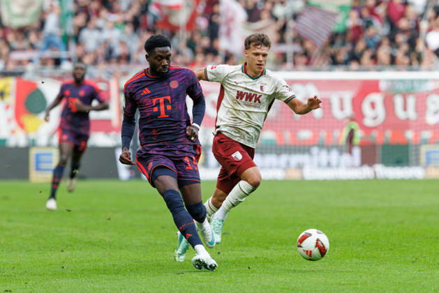 Alphonso Davies, 19, FC Bayern Munich, and Robin Fellhauer, 19, FC Augsburg, during the match between FC Augsburg and FC Bayern Munich, soccer, men s, Bundesliga, 2026–2027, Matchday 5 on October 10, 2026, in Augsburg, WWK ARENA. DFL and DFB regulations prohibit any use of photographs as image sequences and or quasi-video. Bayern, Germany