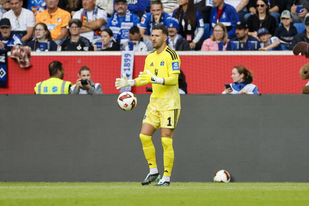 Daniel Heuer Fernandes, Hamburger SV, 01 am Ball, Germany, Soccer, Bundesliga 1, Matchday 5, 2026–2027, TSG Hoffenheim vs. Hamburger SV, October 10, 2026, Sinsheim SNP Arena, Germany Copyright: xGrantxHubbsx