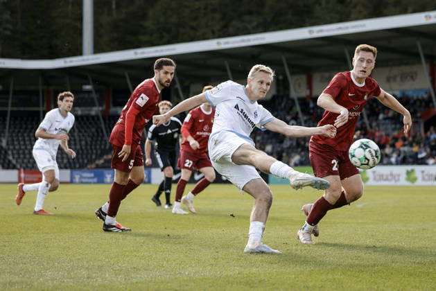 October 10, 2026, xhettx, Soccer 3rd Division, SG Sonnenhof Grossaspach vs. SV Waldhof Mannheim, Julian Rieckmann (SV Waldhof Mannheim) scored the 21st goal with a beautiful shot