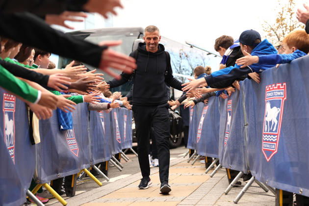 Ipswich Town v Fulham, Premier League Gary O Neil, Manager of Ipswich Town arrives to the stadium before the Ipswich Town v Fulham Premier League match at Portman Road, Ipswich, England on 10 October 2026 Credit: Tiego Grenho Every Second Media Editorial use only. All images are copyright Every Second Media Limited. No images may be reproduced without prior permission. All rights reserved. Premier League and Football League images are subject to licensing agreements with Football DataCo Limited. see https: www.football-dataco.com Copyright: xIMAGO EveryxSecondxMediax ESM-2211-0018 TiegoxGrenhox xEveryxSecondxMediax