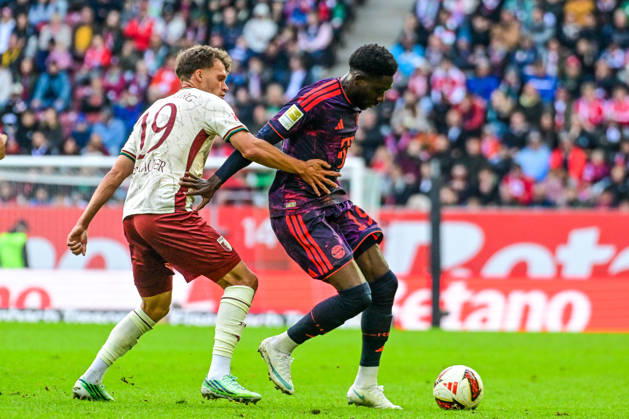 October 10, 2026, Germany, Soccer, Men s, Bundesliga 1, Matchday 5, FC Augsburg vs. FC Bayern Munich Robin Fellhauer (FC Augsburg), 19 Alphonso Davies (Bayern Munich), 19 Augsburg WWK Arena, Bayern, Germany Copyright: xNordphotox xHafnerx