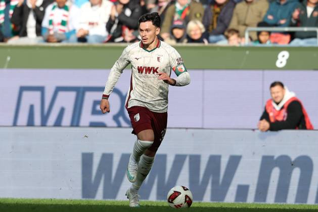Fabian Rieder, 32, FC Augsburg; FC Augsburg vs. FC Bayern Munich; Soccer; Bundesliga 1; Matchday 5; October 10, 2026; DFB and DFL regulations prohibit any use of photographs as image sequences and or quasi-video; Augsburg, Bayern, Germany Copyright: xkolbert-press ChristianxKolbertx