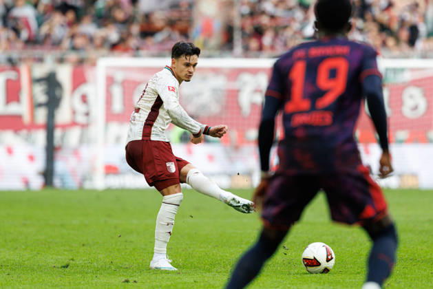 Fabian Rieder, 32, FC Augsburg during the match between FC Augsburg and FC Bayern Munich, soccer, men s, Bundesliga, 2026–2027, Matchday 5 on October 10, 2026, in Augsburg, WWK ARENA. DFL and DFB regulations prohibit any use of photographs as image sequences and or quasi-video. Bavaria, Germany