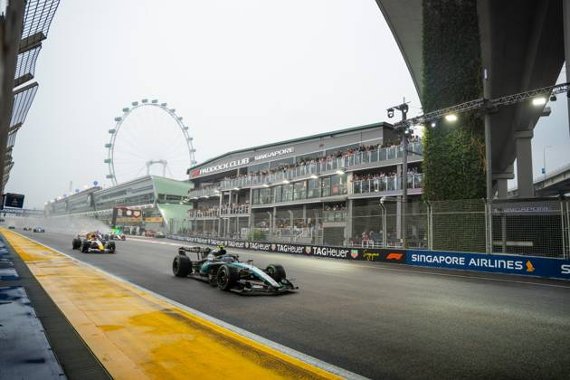 October 10, 2026, Singapore, Singapore: Andrea Kimi Antonelli (ITA) (Mercedes-AMG Petronas F1 Team) during the sprint of the Formula 1 Singapore Grand Prix 2026 at the Marina Bay Street Circuit. Singapore Singapore - ZUMAs197 20261010_aaa_s197_008 Copyright: xLucaxMartinix