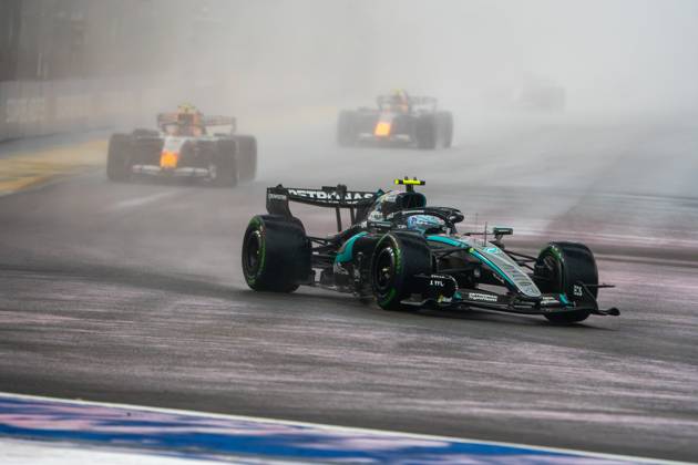 October 10, 2026, Singapore, Singapore: Andrea Kimi Antonelli (ITA) (Mercedes-AMG Petronas F1 Team) during the sprint of the Formula 1 Singapore Grand Prix 2026 at the Marina Bay Street Circuit. F1 2026: (Sprint Race) Singapore Grand Prix In Singapore, Singapore - 10 Oct 2026  - ZUMAs197 20261010_aaa_s197_013 Copyright: xLucaxMartinix