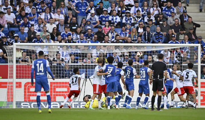 GOAL: 1-1 Fisnik Asllani TSG 1899 Hoffenheim 11 Shot on Goal Action Scoring Chance TSG 1899 Hoffenheim vs. Hamburger SV HSV 10 10 2026 DFL REGULATIONS PROHIBIT ANY USE OF PHOTOGRAPHS AS IMAGE SEQUENCES AND OR QUASI-VIDEO TSG 1899 Hoffenheim vs. Hamburger SV (HSV)
