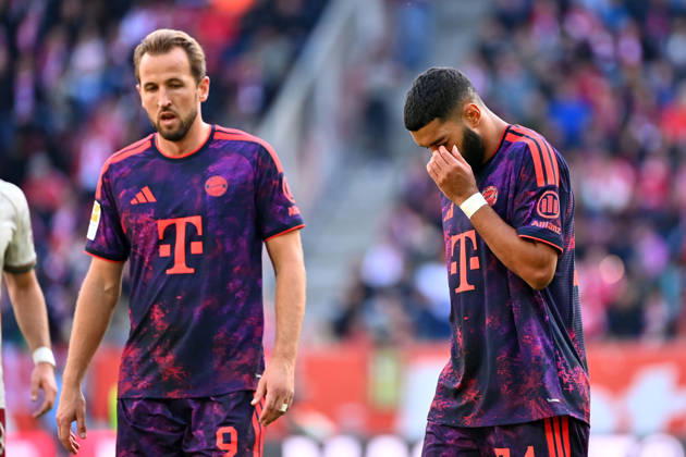 v re Ismael SAIBARI Bayern Munich, Harry KANE Bayern Munich Disappointment, Frustration, disappointed, frustrated, dejected, Soccer 1. Bundesliga Season 2026–2027, Matchday 5, Matchday 05, FC Augsburg vs. FC Bayern Munich on October 10, 2026, WWK Arena