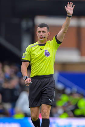 IPSWICH, ENGLAND OCTOBER 10 - Referee Lewis Smith during the Premier League game between Ipswich Town and Fulham at Portman Road on October 10, 2026 in Ipswich, England. (Photo by Keeran Marquis Sports Press Photo) Copyright: xKeeranxMarquis SPPx Sportspressphoto_SPR250829