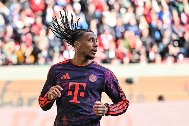 October 10, 2026, GER, Soccer, Men s, 1. Bundesliga, Matchday 5, FC Augsburg vs. FC Bayern Munich Michael Olise Bayern Munich, 17—it s hair-raising Augsburg WWK Arena Bayern Germany Copyright: xNordphotox xHafnerx