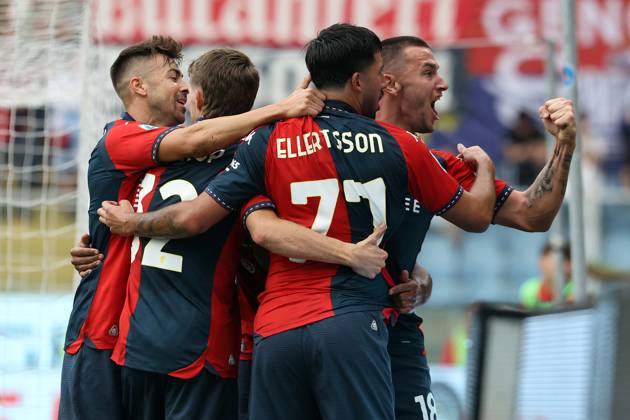 Foto IPP ACGE Genova 10 10 2026 Campionato Serie A 2025 2026 Genoa-Fiorentina nella foto: Junior Walter Messias esulta dopo il gol del 2-0 Italy Photo Press World Copyright Genova italy Italia ITALY Copyright: xR4924_italyphotopressx