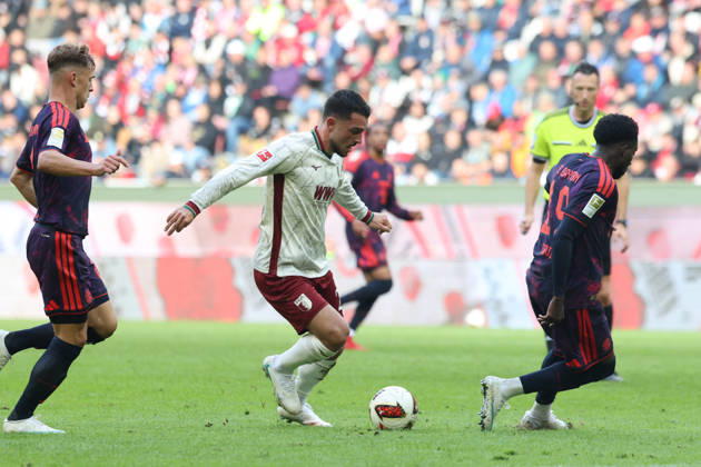 Arijon Ibrahimovic, FC Augsburg, 21, with Alphonso Davies, FC Bayern Munich, 19, and Joshua Kimmich, FC Bayern Munich, 06, GER, FC Augsburg vs. FC Bayern Munich, Soccer, Bundesliga, Matchday 5, 2026–2027 Season, October 10, 2026, DFL and DFB regulations prohibit any use of photographs as image sequences and or quasi-video, GER, FC Augsburg vs. FC Bayern Munich, soccer, Bundesliga, Matchday 5, 2026–2027 season, October 10, 2026, Augsburg Copyright: xEibner-Pressefoto JennixMaulx EP_JML