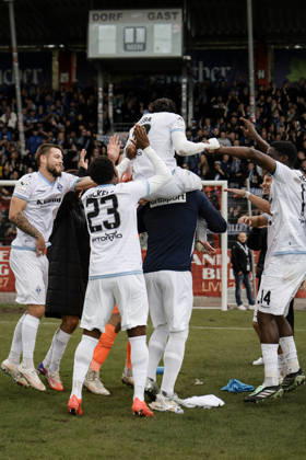 October 10, 2026, xhettx, Soccer 3rd Division, SG Sonnenhof Grossaspach vs. SV Waldhof Mannheim – Celebrating with the fans after the game, Nolan Muteba of SV Waldhof Mannheim, No. 29, takes center stage during the celebration