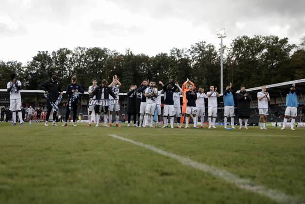 October 10, 2026, xhettx, Soccer 3rd Division, SG Sonnenhof Grossaspach vs. SV Waldhof Mannheim – Celebrating with the fans after the game