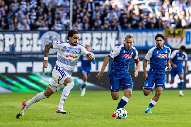 3rd Division: MSV Duisburg vs. TSG Hoffenheim II, October 10, 2026; Lex Tyger Lobinger (MSV Duisburg), 9; Valentin Lässig (TSG Hoffenheim II), 6; 3rd Division, Matchday 8: MSV Duisburg vs. TSG Hoffenheim II at Schauinsland Reisen Arena, Duisburg, October 10, 2026 DFB regulations prohibit any use of photographs as image sequences and or quasi-video Copyright: xBEAUTIFULxSPORTS Buriakovx