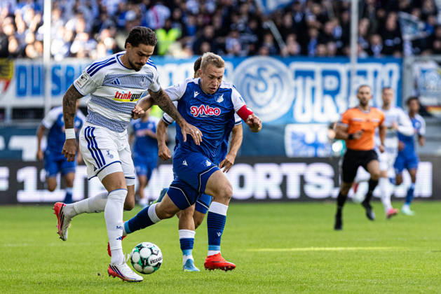 3rd Division: MSV Duisburg vs. TSG Hoffenheim II, October 10, 2026; Lex Tyger Lobinger (MSV Duisburg), 9; Valentin Lässig (TSG Hoffenheim II), 6; 3rd Division, Matchday 8: MSV Duisburg vs. TSG Hoffenheim II at Schauinsland Reisen Arena, Duisburg, October 10, 2026 DFB regulations prohibit any use of photographs as image sequences and or quasi-video Copyright: xBEAUTIFULxSPORTS Buriakovx