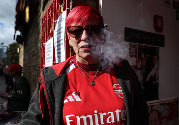 Arsenal gegen Leeds United, 10. Oktober 2026, London, Premier League, Fußball, Arsenal gegen Leeds United, Ein Arsenal-Fan, Foto: Charlotte Wilson, Offside, London, Großbritannien Copyright: xCharlottexWilsonx xOffsidexOffside