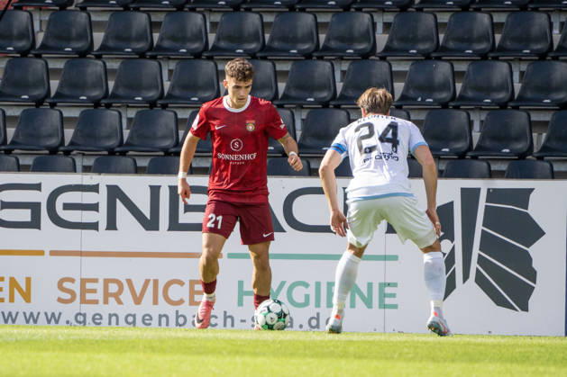 October 10, 2026, xerix, Soccer 3rd Division, SG Sonnenhof Großaspach vs. SV Waldhof Mannheim: A tackle between Luca Damiano Molinari of SG Sonnenhof Großaspach and Lukas Klünter of SV Waldhof Mannheim in Aspach