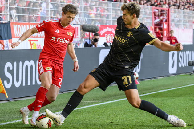 In the photo, from left: Tim Skarke (Union Berlin), 21; Maximilian Rohr (SV Elversberg), 31; tackle, action, battle, fighting for the ball, GER, Berlin, soccer, 1. FC Union Berlin vs. SV Elversberg, at the Alte Försterei, October 10, 2026, DFB and DFL regulations prohibit any use of photographs as image sequences and or quasi-video, Copyright: HMBxMedia UwexKoch