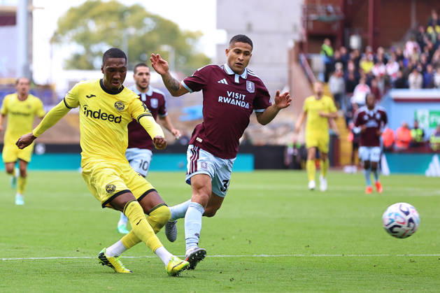 Aston Villa v Brentford, Premier League Jaidon Anthony of Brentford FC shoots at goal during the Aston Villa v Brentford Premier League match at Villa Park, Birmingham, England on 10 October 2026 Credit: Ryan Crockett Every Second Media Editorial use only. All images are copyright Every Second Media Limited. No images may be reproduced without prior permission. All rights reserved. Premier League and Football League images are subject to licensing agreements with Football DataCo Limited. see https: www.football-dataco.com Copyright: xIMAGO EveryxSecondxMediax ESM-2212-0076 RyanxCrockettx xEveryxSecondxMediax