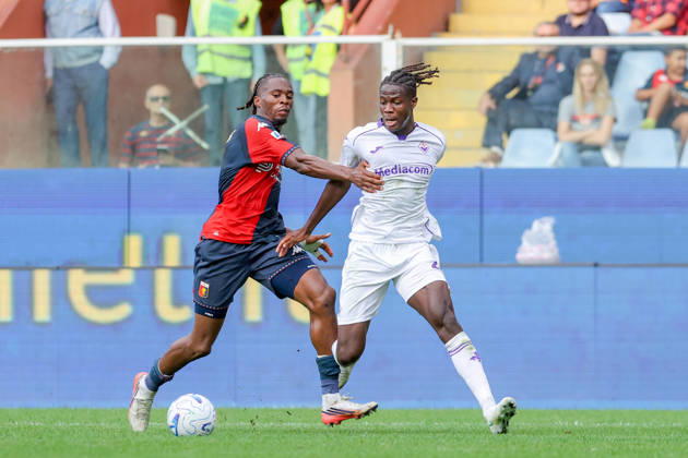 GenoaÕs Kingsley Ehizibue fights for the ball during the Serie A soccer match between Genoa and Fiorentina at the Luigi Ferraris Stadium in Genoa, Italy - Saturday, October 10, 2026. - Soccer . Copyright: xTanoxPecoraro LaPressex