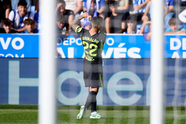 October 10, 2026, Vitoria, Alava, Spain: Alejandro Grimaldo of Atletico de Madrid celebrates after scoring the team s first goal during the LaLiga EA Sports match between Deportivo Alaves and Atletico de Madrid at Mendizorrotza on October 10, 2026, in Vitoria, Spain. Deportivo Alaves V Atletico De Madrid - La Liga EA Sports  - ZUMAa181 20261010_zaa_a181_042 Copyright: xRicardoxLarreinax