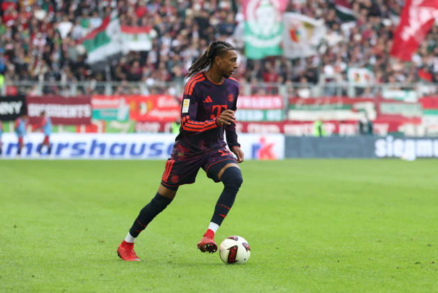 Michael Olise, FC Bayern Munich, 17, GER, FC Augsburg vs. FC Bayern Munich, Soccer, Bundesliga, Matchday 5, 2026–2027 Season, October 10, 2026, DFL and DFB regulations prohibit any use of photographs as image sequences and or quasi-video, GER, FC Augsburg vs. FC Bayern Munich, Soccer, Bundesliga, Matchday 5, 2026–2027 season, October 10, 2026, Augsburg Copyright: xEibner-Pressefoto JennixMaulx EP_JML