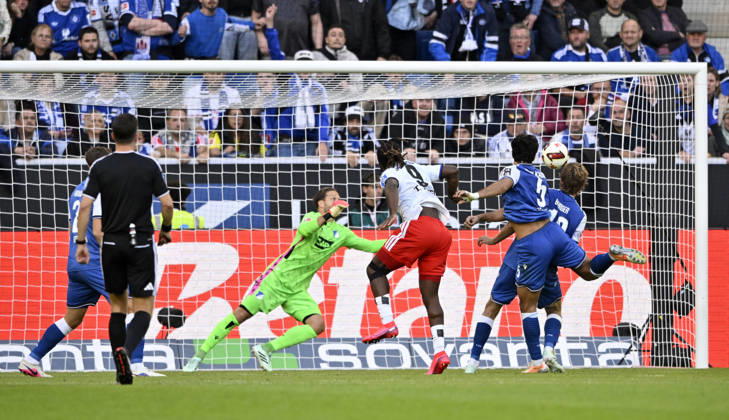 GOAL 2-2 Terem Moffi Hamburger SV HSV 09 Shot on goal Action Scoring chance Heading duel Tackle Action against Ozan Kabak TSG 1899 Hoffenheim 05 Wouter Burger TSG 1899 Hoffenheim 18 Goalkeeper Oliver Baumann TSG 1899 Hoffenheim 01 Referee Harm Osmers TSG 1899 Hoffenheim vs. Hamburger SV HSV 10 10 2026 DFL REGULATIONS PROHIBIT ANY USE OF PHOTOGRAPHS AS IMAGE SEQUENCES AND OR QUASI-VIDEO TSG 1899 Hoffenheim vs. Hamburger SV HSV