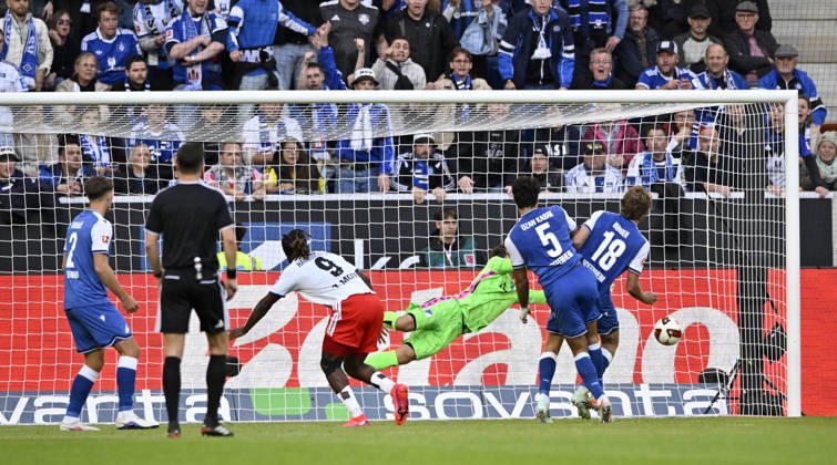 GOAL 2-2 Terem Moffi Hamburger SV HSV 09 Shot on goal Action Scoring chance Heading duel Tackle Action against Ozan Kabak TSG 1899 Hoffenheim 05 Wouter Burger TSG 1899 Hoffenheim 18 Goalkeeper Oliver Baumann TSG 1899 Hoffenheim 01 Referee Harm Osmers TSG 1899 Hoffenheim vs. Hamburger SV HSV 10 10 2026 DFL REGULATIONS PROHIBIT ANY USE OF PHOTOGRAPHS AS IMAGE SEQUENCES AND OR QUASI-VIDEO TSG 1899 Hoffenheim vs. Hamburger SV HSV