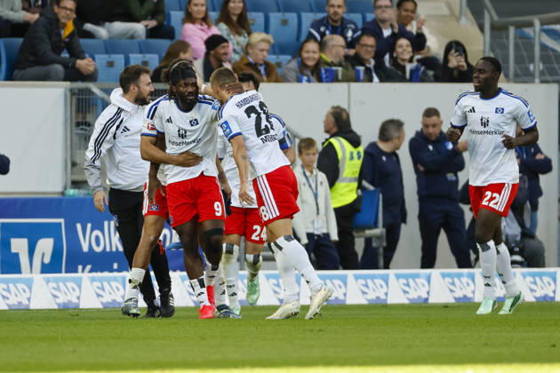 Hamburger SV celebrates Terem Moffi s goal to tie the game at 2–2; Hamburger SV, 09; joy, excitement, positive emotions, goal, Germany, soccer, Bundesliga 1, Matchday 5, 2026–2027, TSG Hoffenheim vs. Hamburger SV, October 10, 2026, Sinsheim SNP Arena, Germany Copyright: xGrantxHubbsx