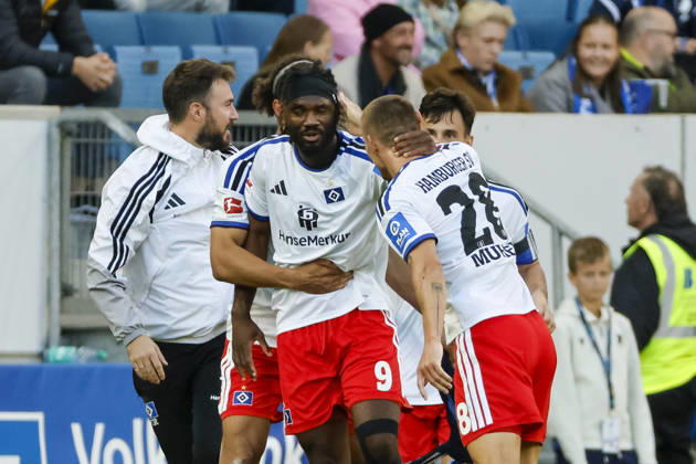 Hamburger SV celebrates Terem Moffi s goal to tie the game at 2–2; Hamburger SV, 09; joy, excitement, positive emotions, goal, Germany, soccer, Bundesliga 1, Matchday 5, 2026–2027, TSG Hoffenheim vs. Hamburger SV, October 10, 2026, Sinsheim SNP Arena, Germany Copyright: xGrantxHubbsx